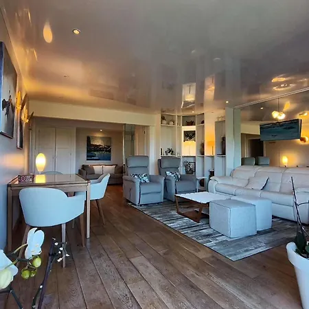 Toit-terrasse D'exception Avec Vue A Deux Pas A Pied De St Tropez Apartment *